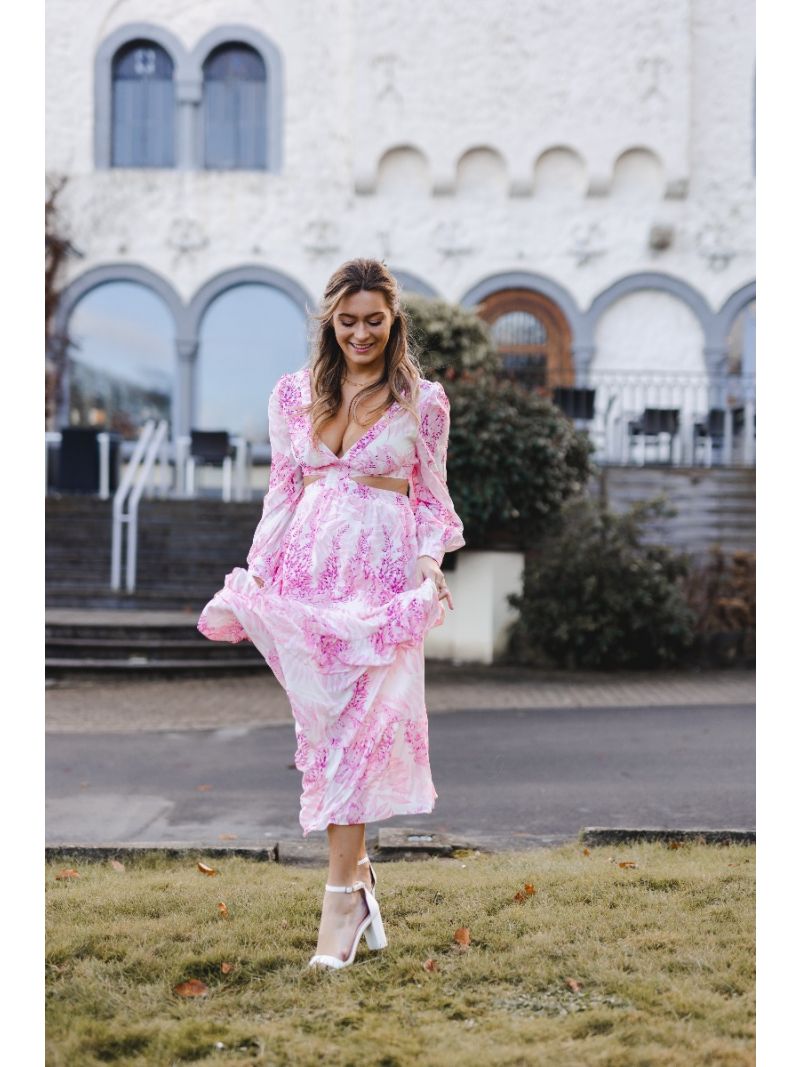 tempo Adviseur Familielid Lange witte en roze jurk met bloemen | Anne Sophie