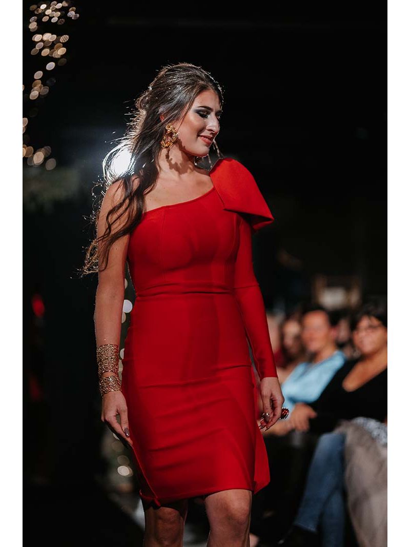 Rode jurk "met mouwen" - XmasShow |